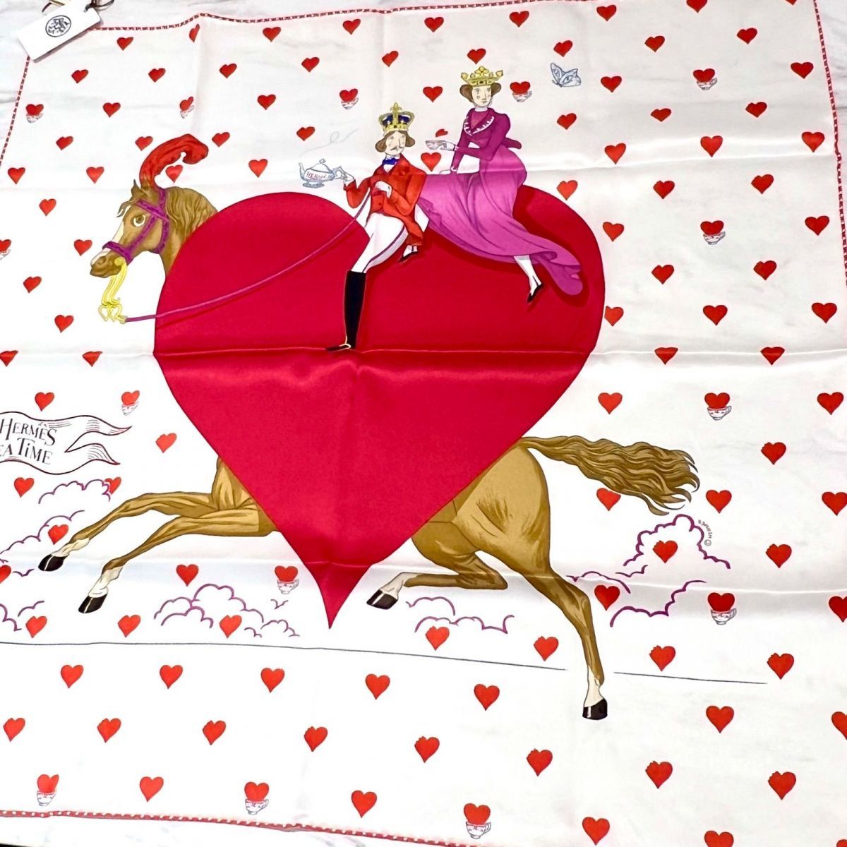 エルメス HERMES カレ70 シルク ティータイム スカーフ 70 ホワイト フランボワーズ ルージュ HERMES SILK TEA TIME SCARF 70 WHITE FRAMBOISE ROUGE