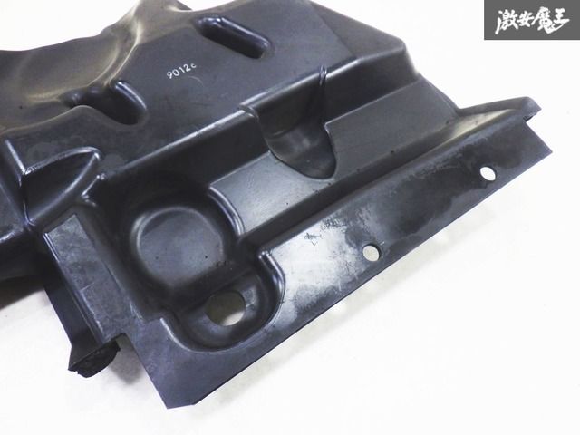 日産スカイラインGTR(bnr34)エアクリナーダクト純正品 日産 エアクリーナーダクト スカイライン GT-R BNR34 16554