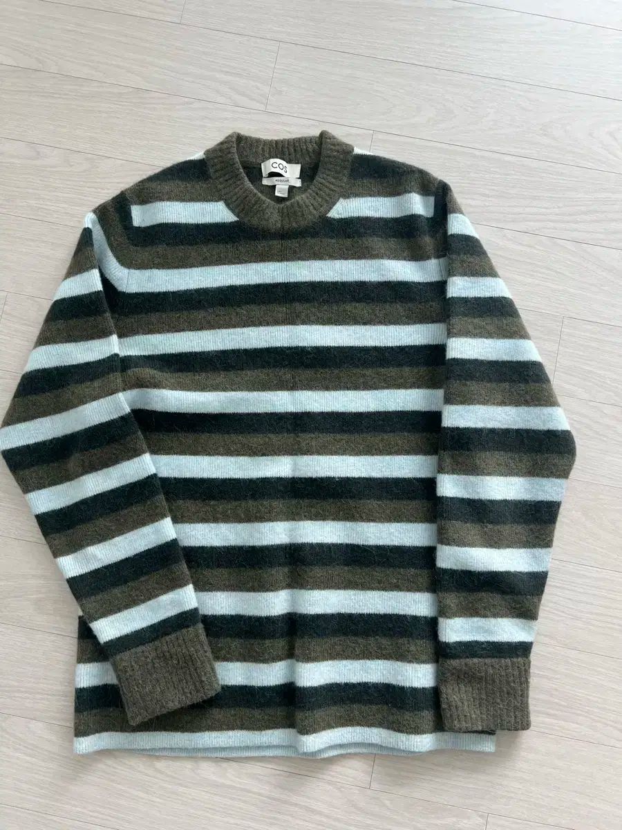 REGULAR-FIT CASHMERE JUMPER レギュラーフィットカシミヤ100