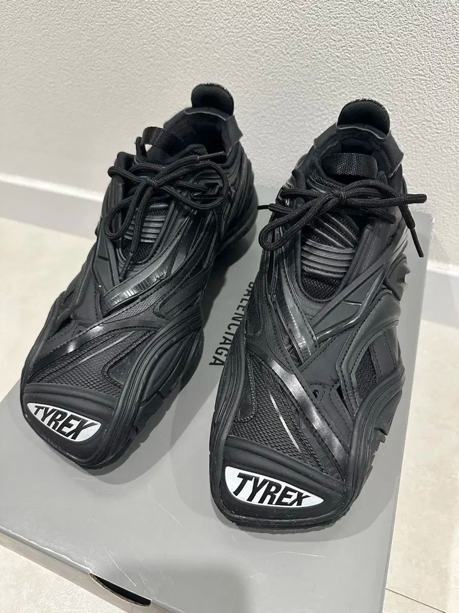 BALENCIAGA(バレンシアガ) タイレックス 黒 42 (ビブラム補強 BALENCIAGA(バレンシアガ) タイレックス 黒 42 (ビブラム補強