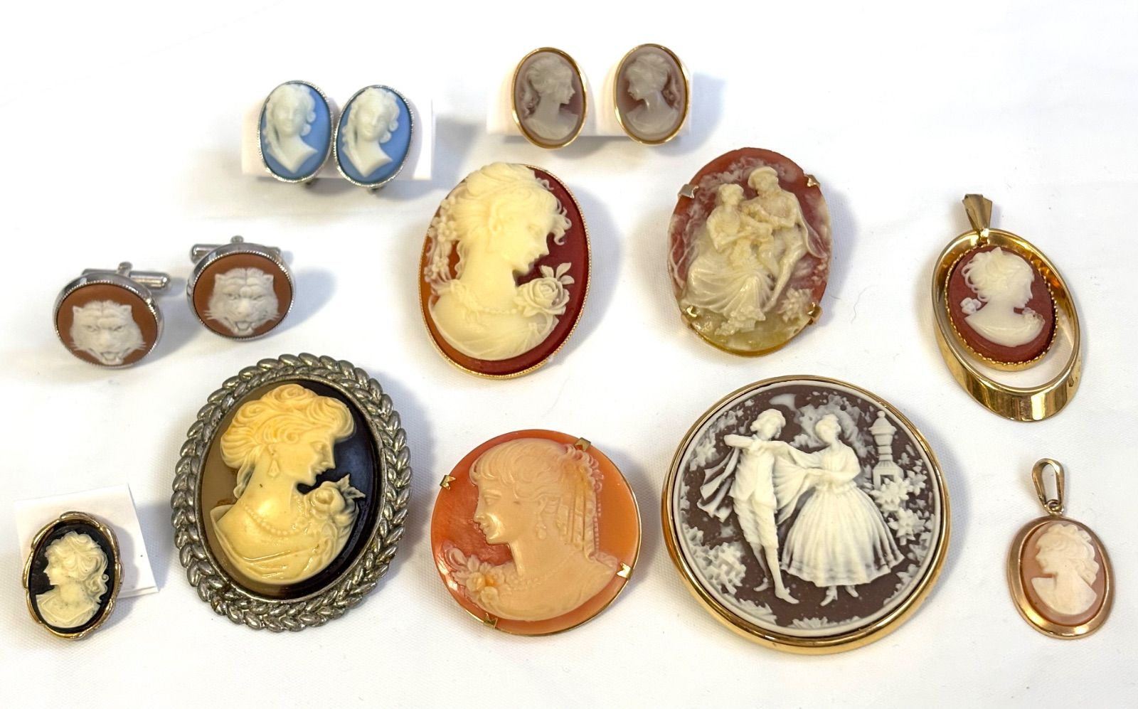レトロ カメオ 11点まとめ ブローチ ペンダントトップ イヤリング カフス タイピン 現状品