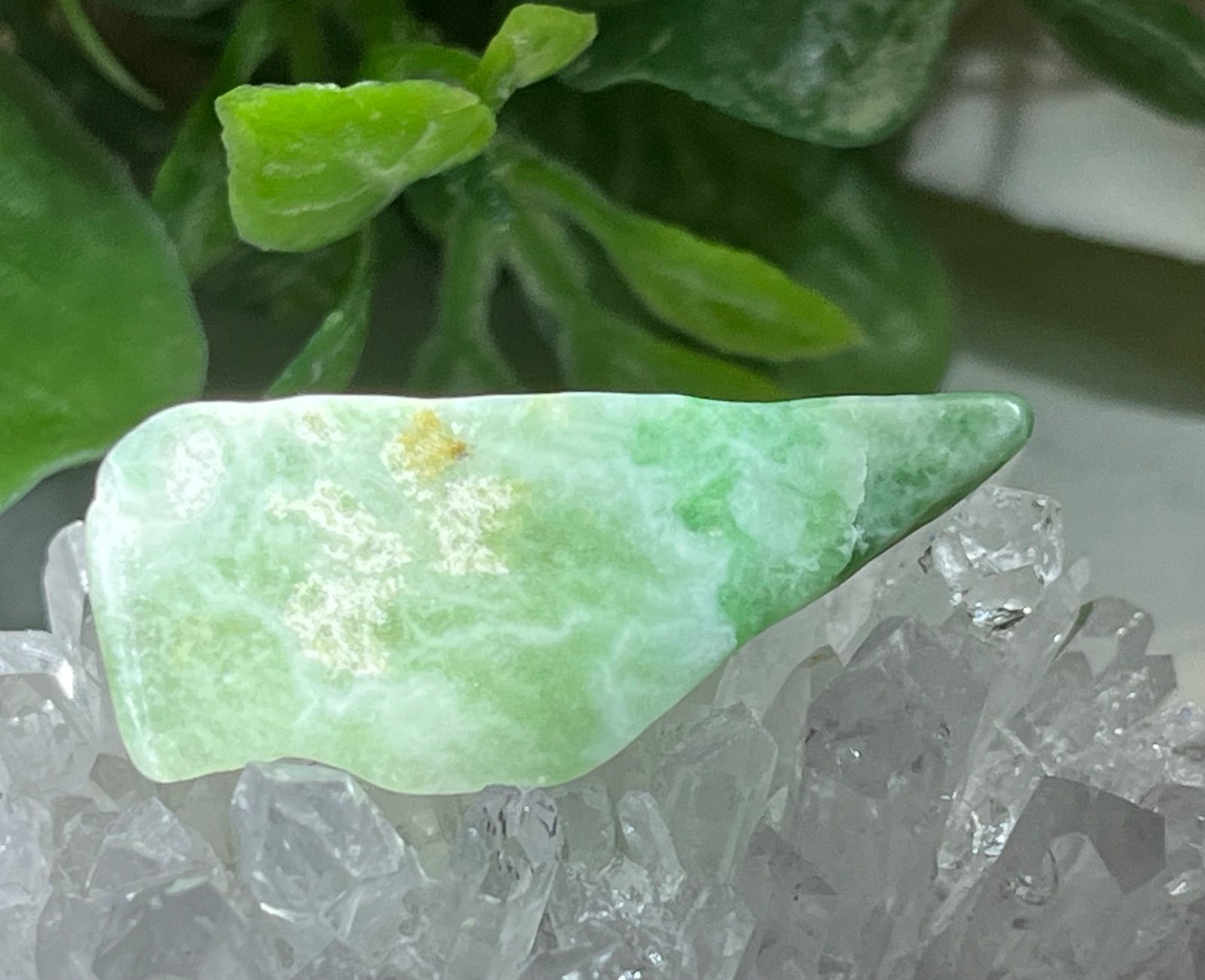 成功と繁栄✨ 糸魚川産 硬玉翡翠 原石 ジェダイド タンブル