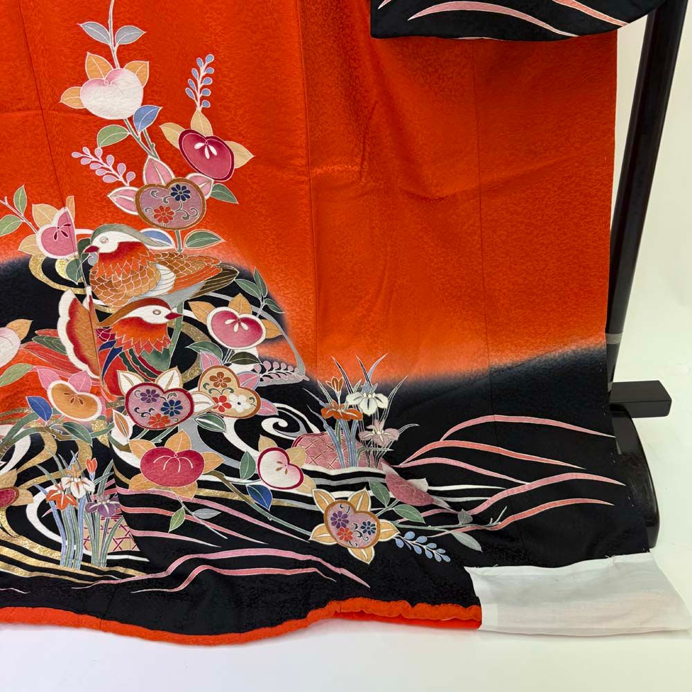 本振袖 引き振袖 正絹 黒 オレンジ 花柄 古典 刺繍 結婚式 裄