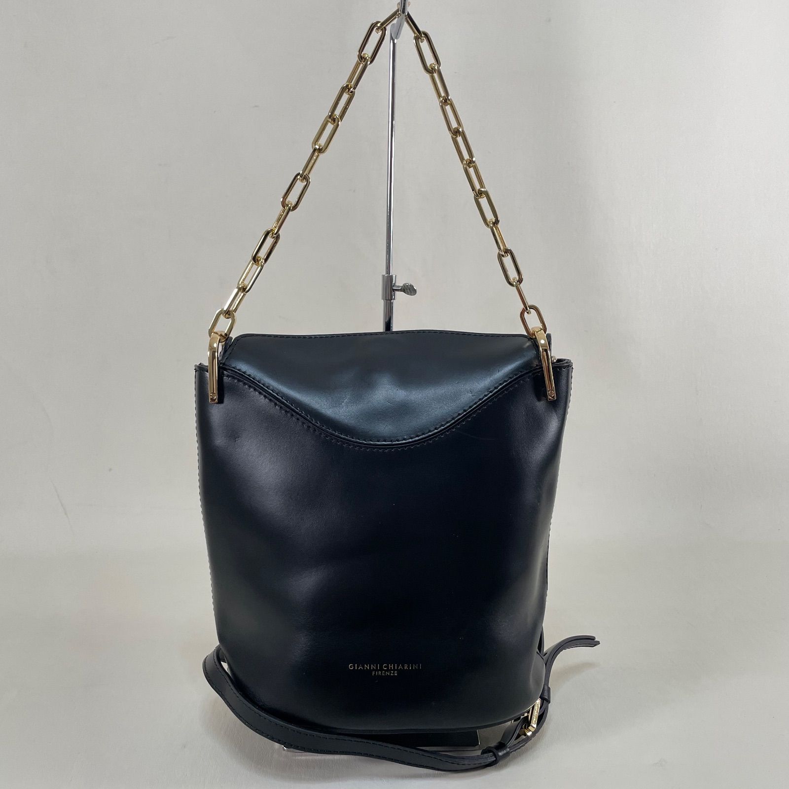 A11 GIANNI CHIARINI レザーショルダーバッグ バケツバッグ ブラック 2way ゴールド