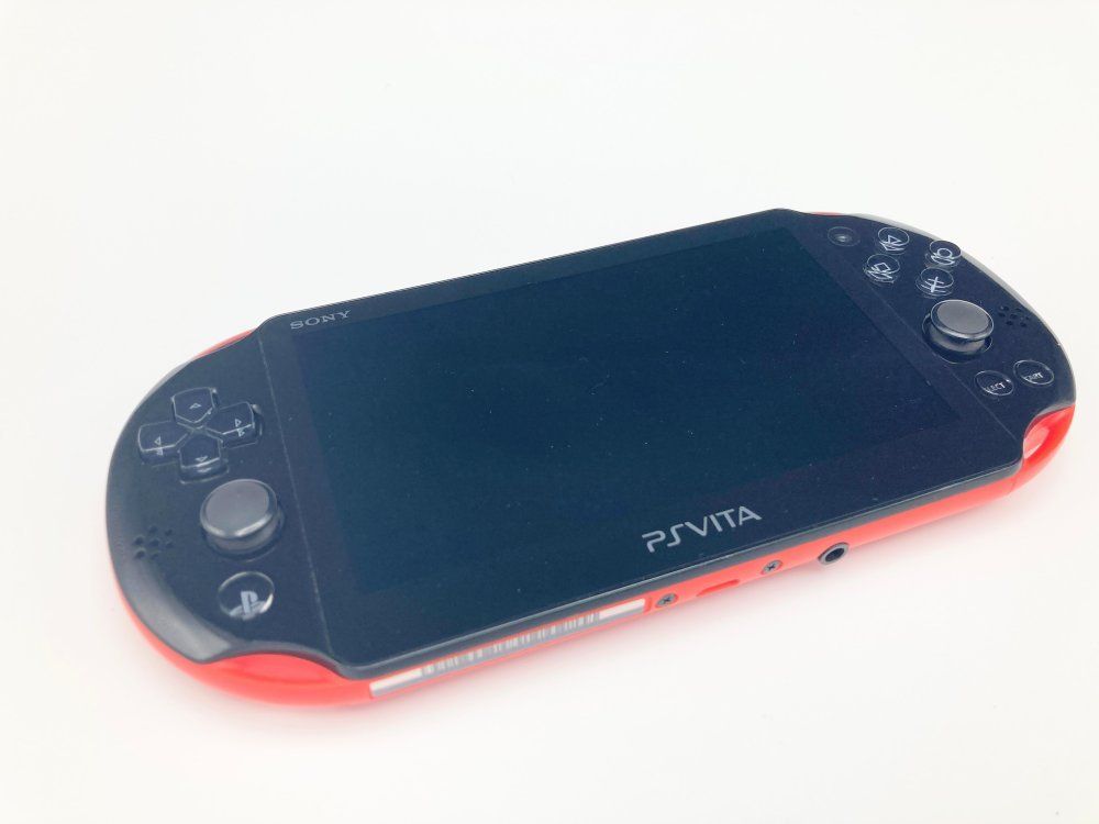 中古 PlayStation Vita デビューパック Wi-Fiモデル レッド/ブラック [video game]