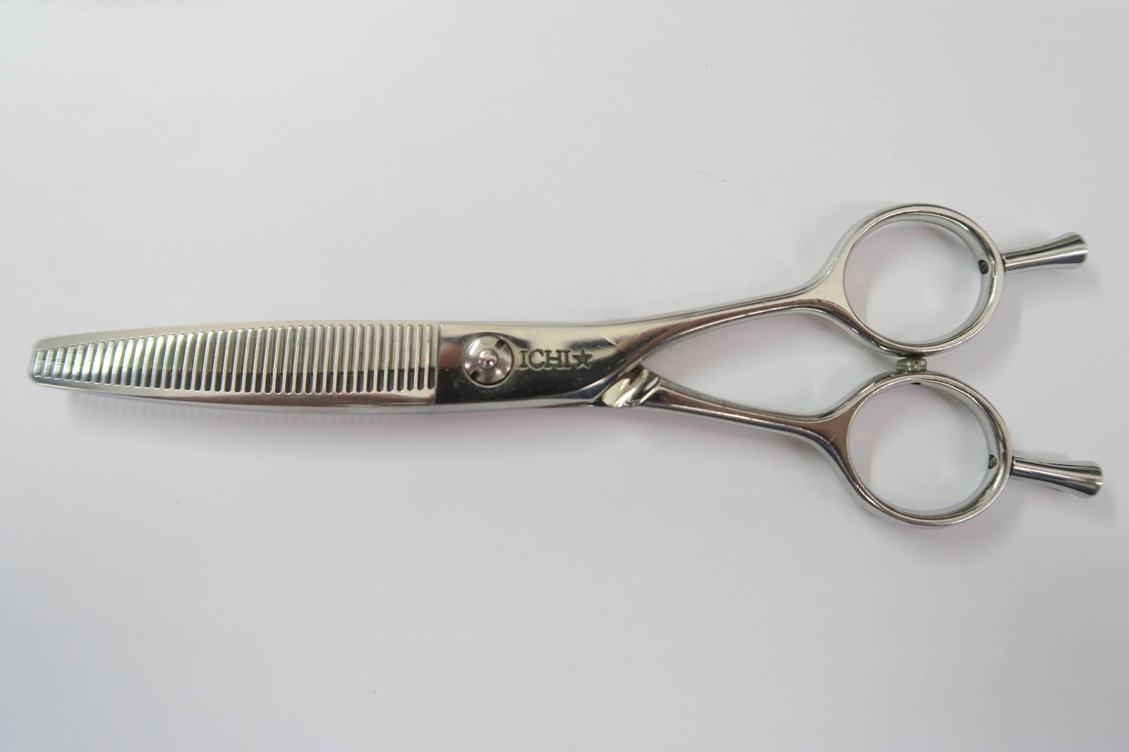 キクスイ　菊水　Upright セニングシザー 5.5インチ　　美容師　理容師 菊水kikusui】Upright5.5 オフセット シザー セニング 美容