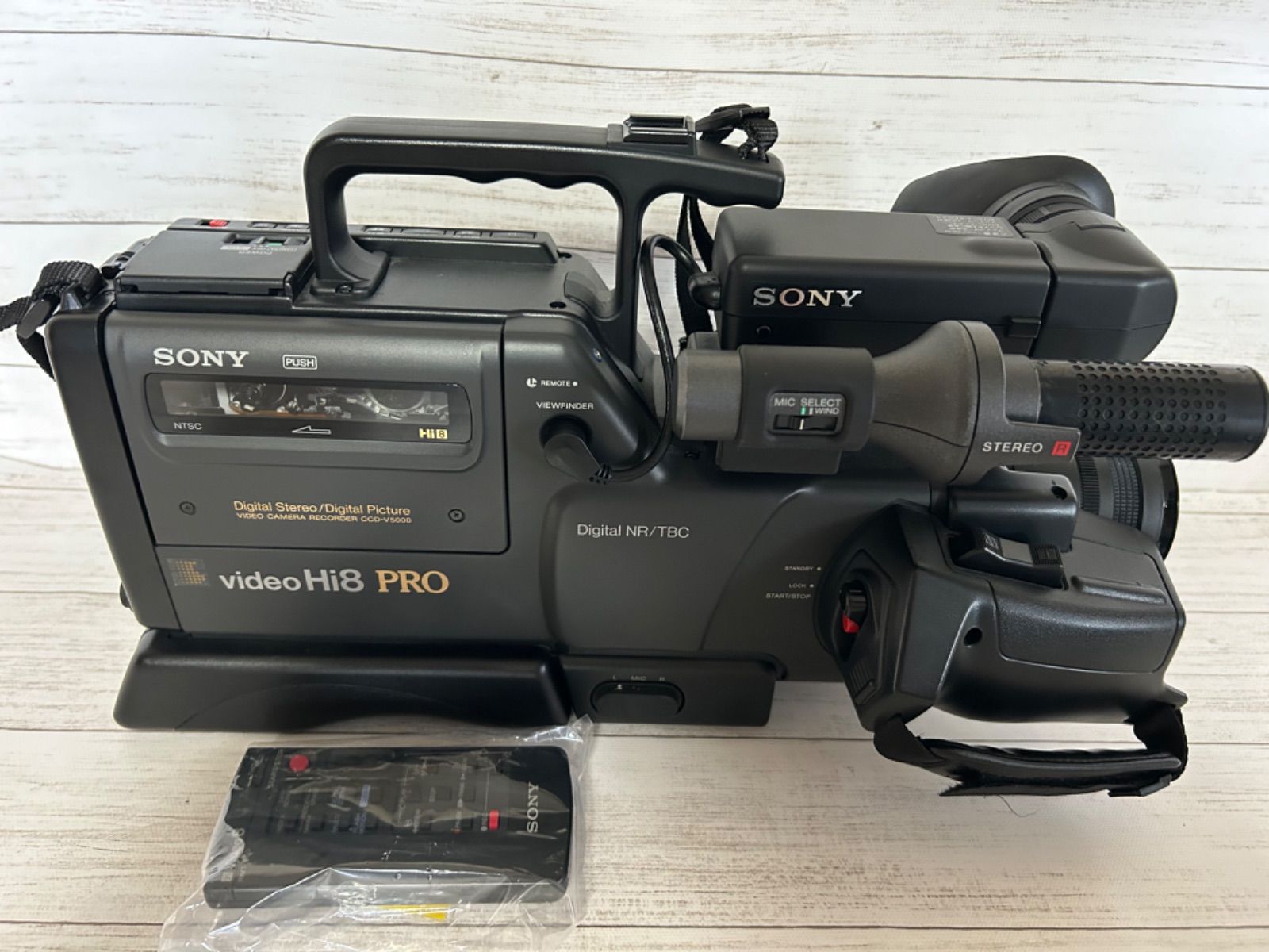 SONY video Hi8 PRO CCD-V5000 ジャンク - メルカリ