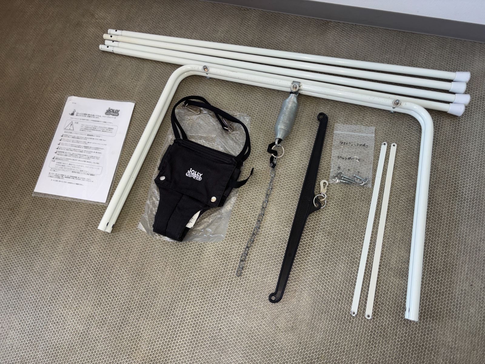 赤ちゃんでもぴょんぴょんジャンプできるジョリージャンパーポータスタンド ベビージャンパー ベビードアジャンパーの元祖