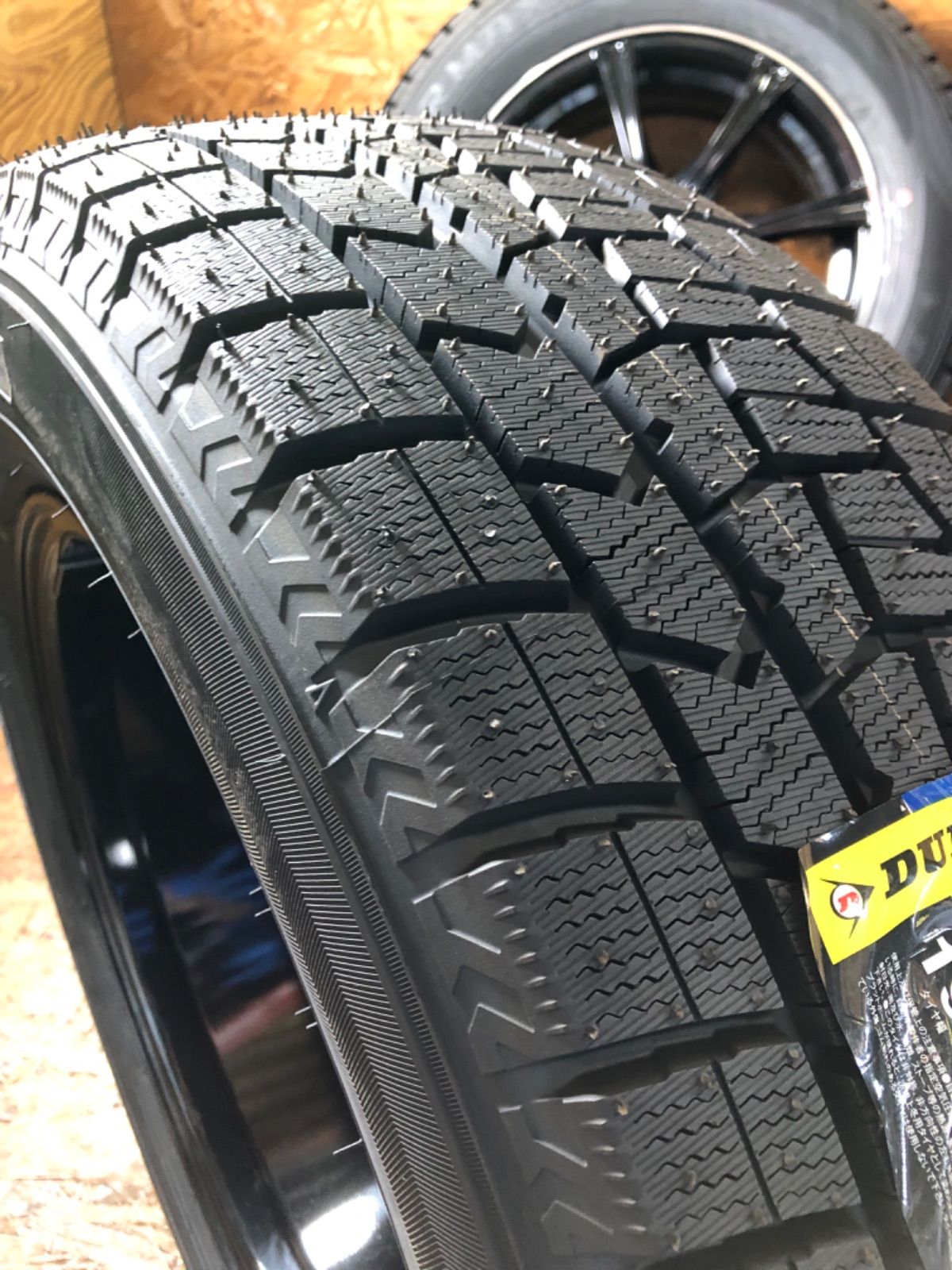 【送料無料】エスポルテ16インチ+ダンロップ ウインターマックス02 195/65R16　ライズ・ロッキー (中古社外アルミホイール+未使用スタッドレスセット2021年製 1台分)