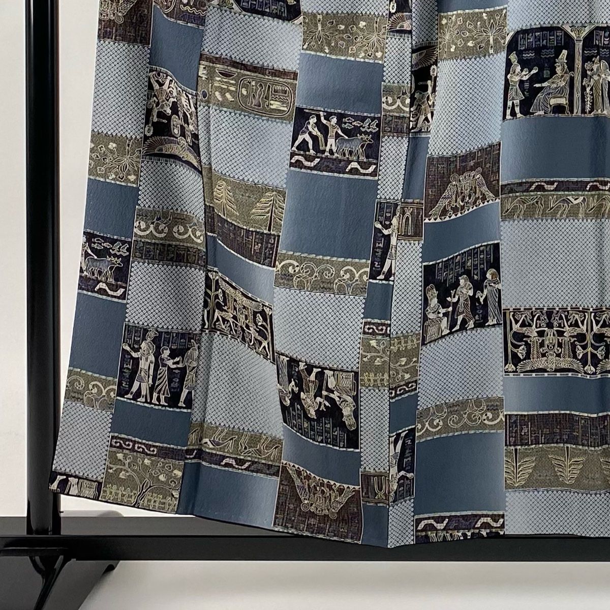 小紋 身丈157cm 裄丈66cm M 袷 コプト柄 動物 ぼかし 灰色 正絹 秀品