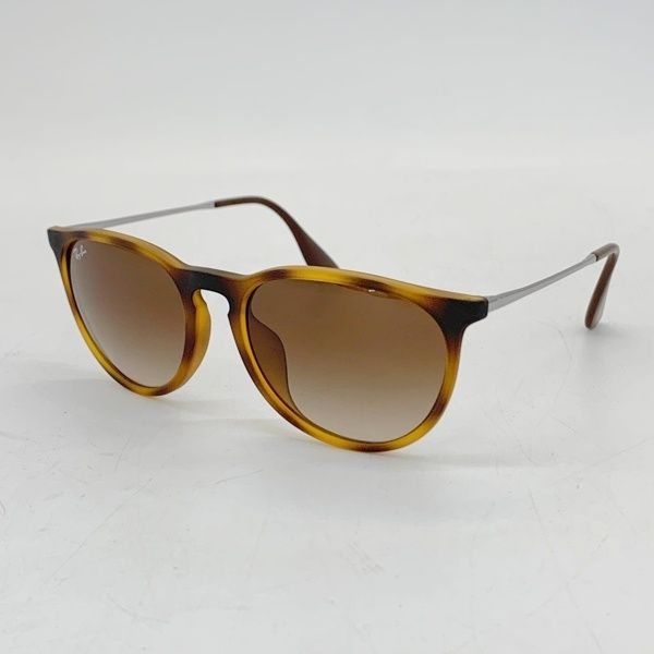 Ray-Ban