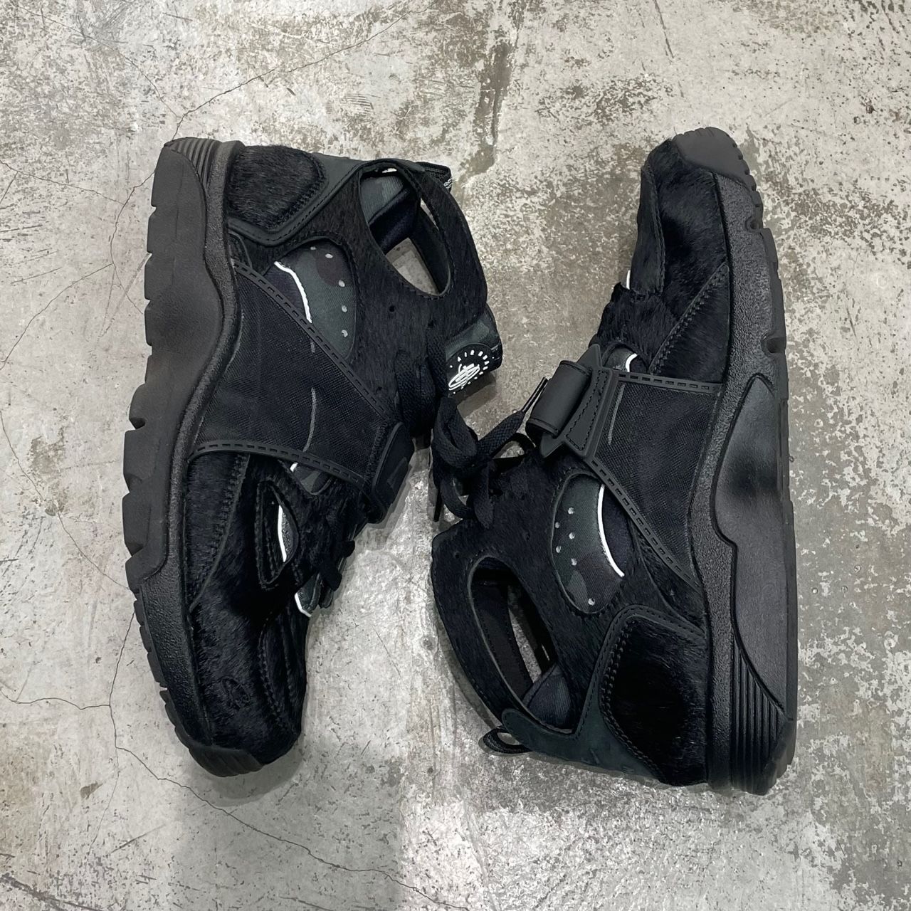 Corteiz NIKE Air Trainer Huarache Black コーテイズ エアトレーナー 