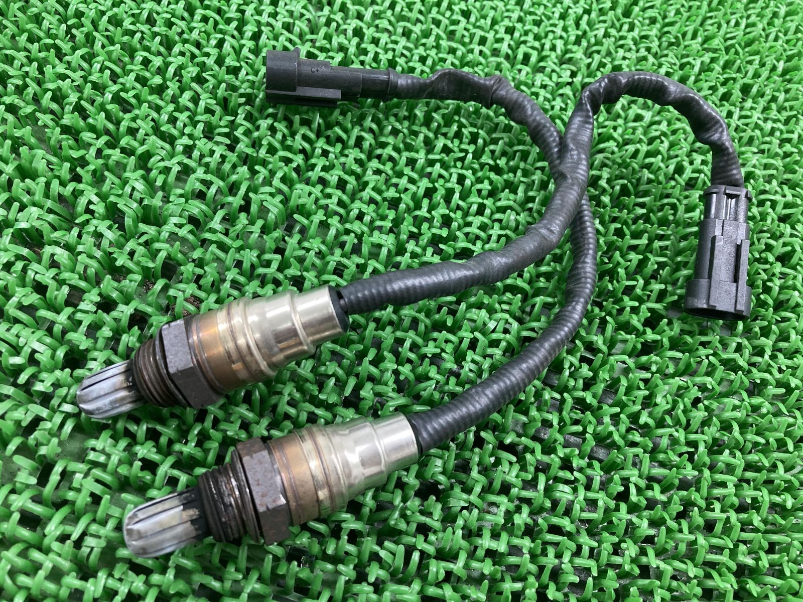 XL883L O2センサー 27719-07 5HD4CR2E8AC402*** ハーレー 純正 中古 883LOW スポーツスター マフラー排気センサー 割れ欠け無し