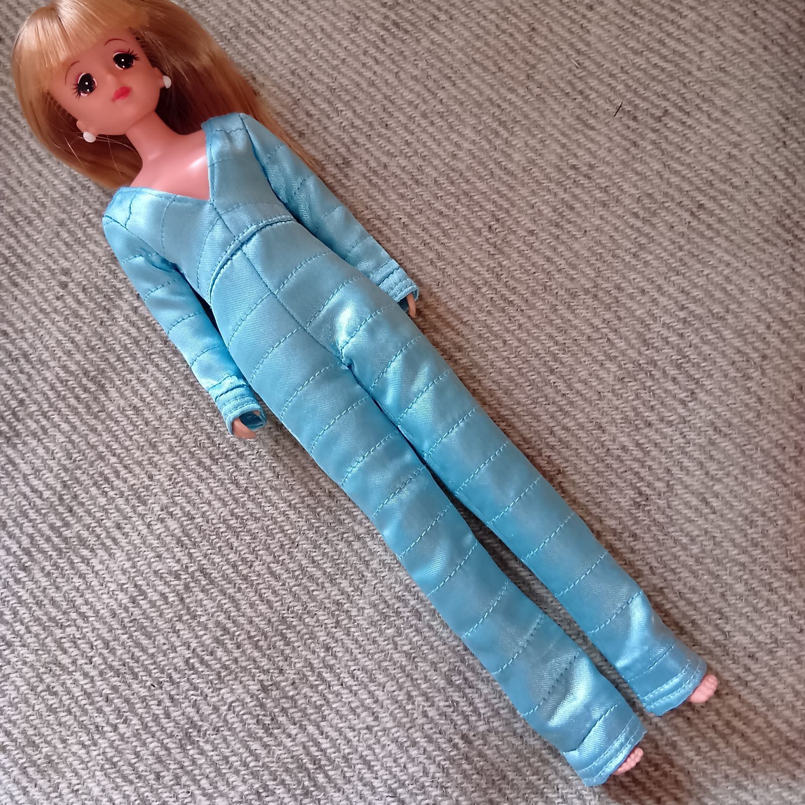 ジェニーちゃんのワンピース 濃紺