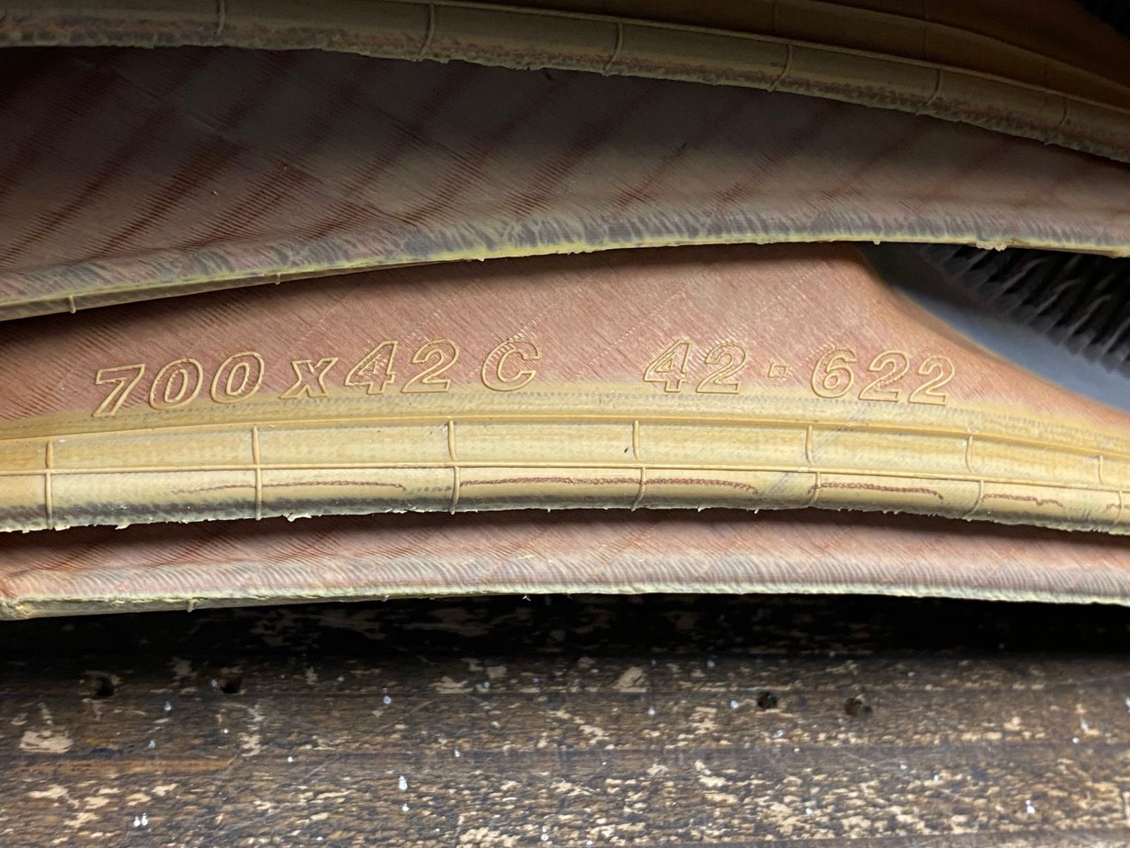 CAVA 700x42