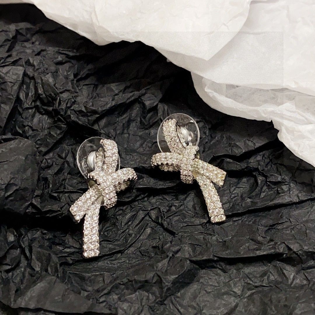 本日まで出品予定❗CHANEL　シャネル　ピアス 今日WTO】Chanel 中古アルファベットピアス！送料無料 限定優惠