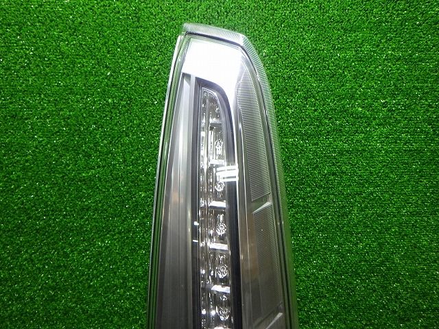 セレナ 右テールレンズ C26 NC26 後期 220-23682 日産 LED玉切れ無し