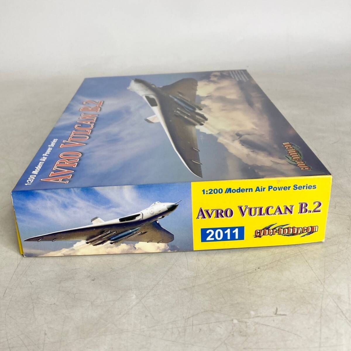 未組立 現状品 プラモデル cyber-hobby.com AVRO VULCAN B.2 1/200 DRAGON イギリス空軍 戦略爆撃機 アブロ  バルカン - メルカリ