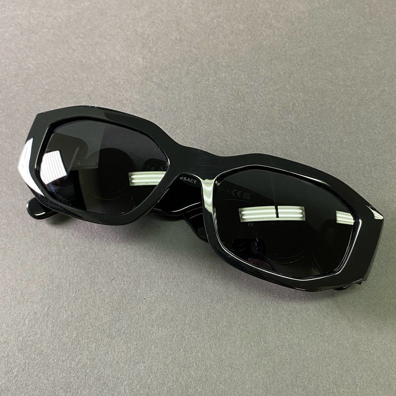l12 VERSACEメデューサ ビギーサングラスMOD 4361 53□18 Versace VE4361 Biggie Sunglasses | LensCrafters