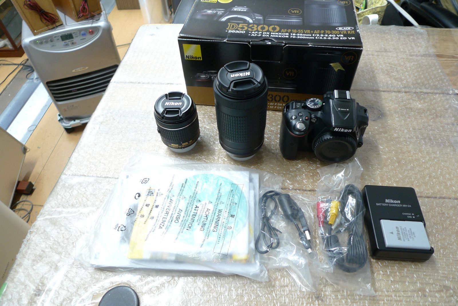 現状品 Nikon D5300 ニコン デジタル一眼レフカメラ 18-55mm 70