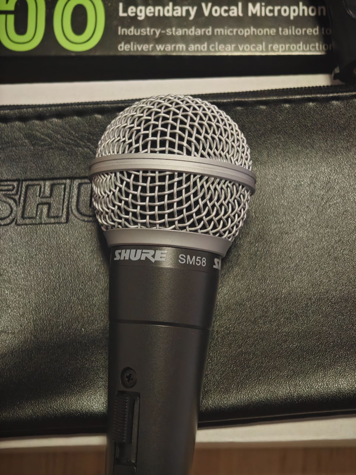 SHURE
