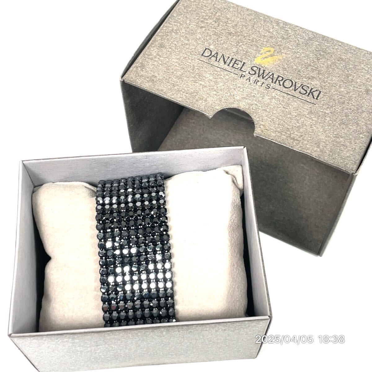美品 SWAROVSKI スワロフスキー ブラックカラー クリスタル