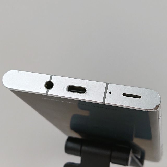 LEITZ PHONE 1 LP-01 SoftBank ライカシルバー 送料無料 本体 c09513