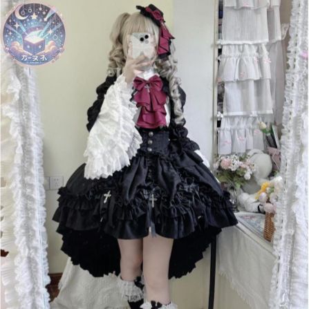 - コルセットウエストデザイン＆ふんわりスカート