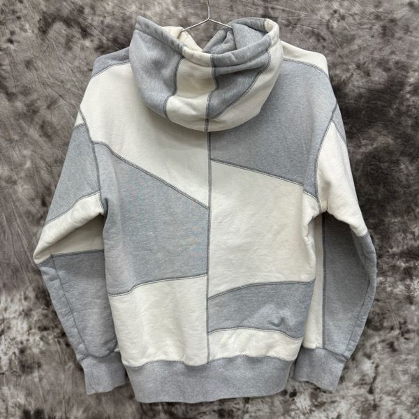 Supreme パッチワークスウェット Supreme Patchwork Zip Up Hooded Sweatshirt (FW22) - $198