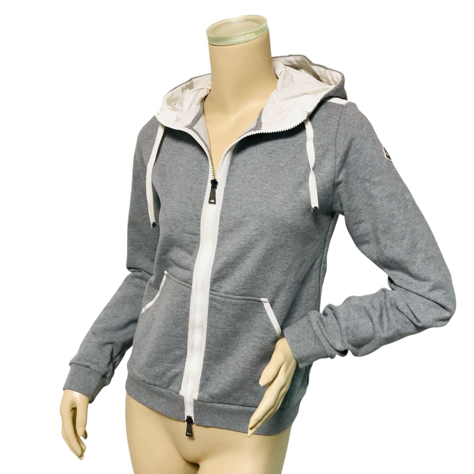 美品☆MONCLER・モンクレール レディース ブランドアイコンワッペン