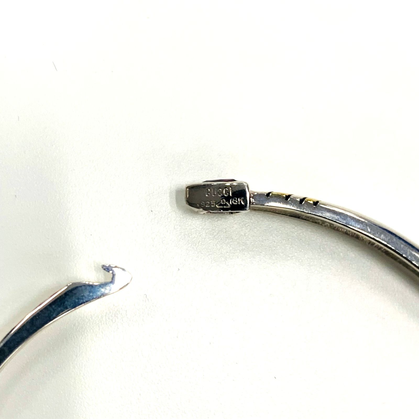 GUCCI シルバーバングル ：X0570 - メルカリ