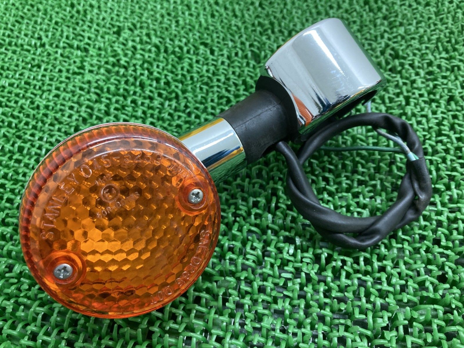 スティード400 フロントウインカー 右 045-5253 ホンダ 純正 NC26 STEED400 ステー クランプカバー 割れ欠け無し 【中古】 97