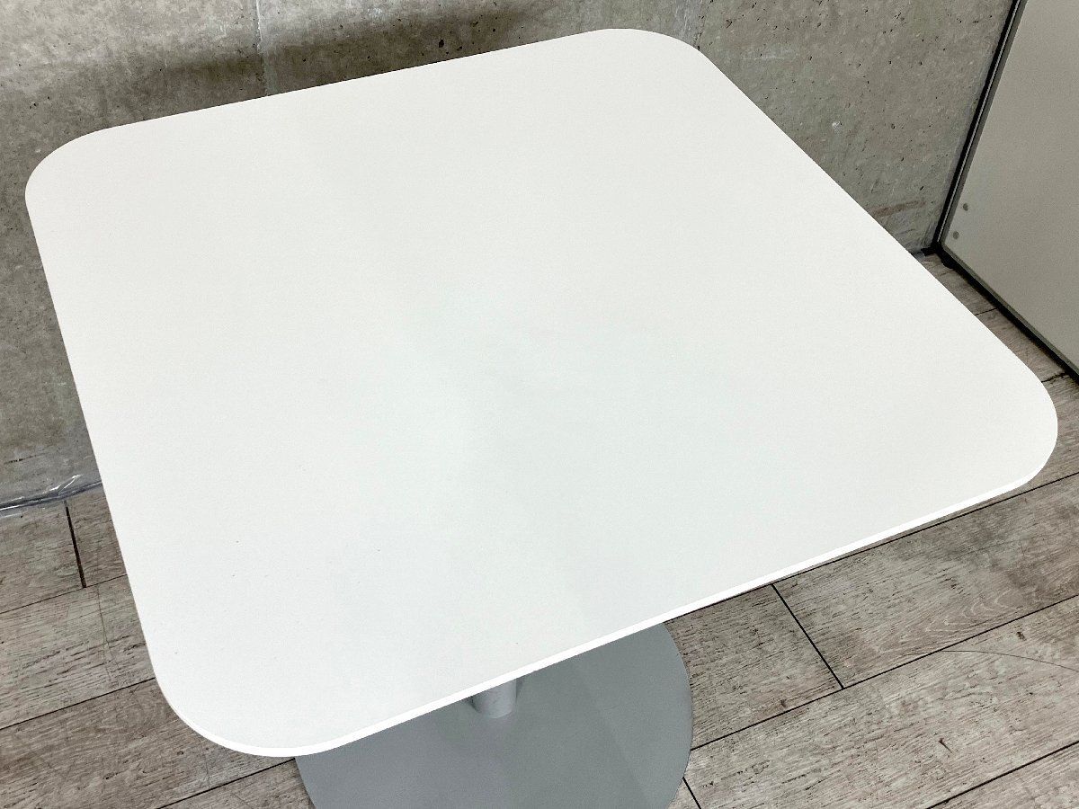 カッシーナ ATLAS