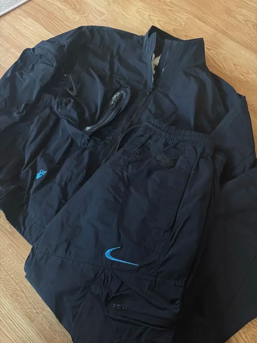 【雷市場（ポンジャン）商品韓国直送】 US M Nike(ナイキ） Off-White(オフホワイト) nrg トラック セットアップ