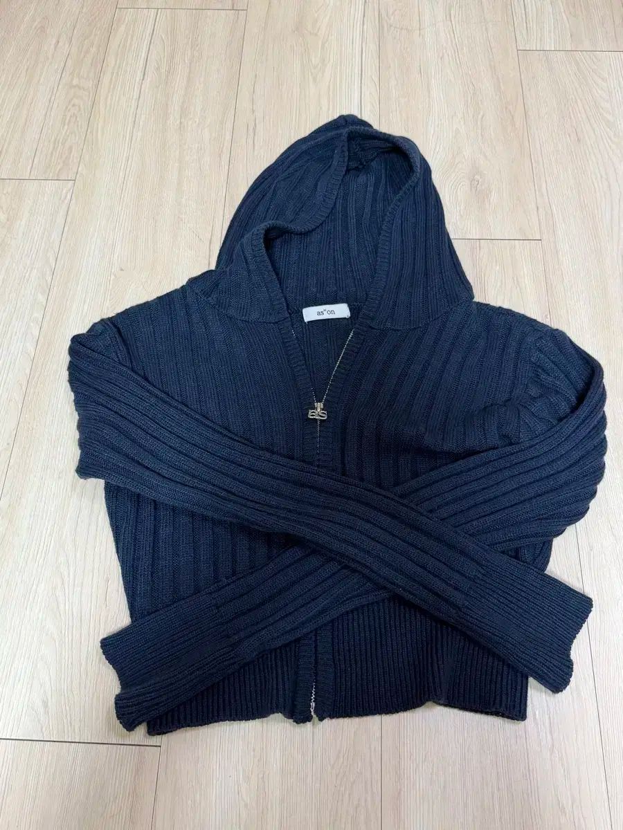 アズオン ナディア ニットンフーッアップ