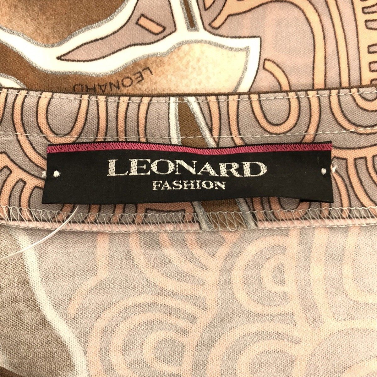 【新品同様】レオナール　カンカン　ベージュ　ワンピース　フラワー　M LEONARD - 新品同様 LEONARD レオナール カンカン 近年