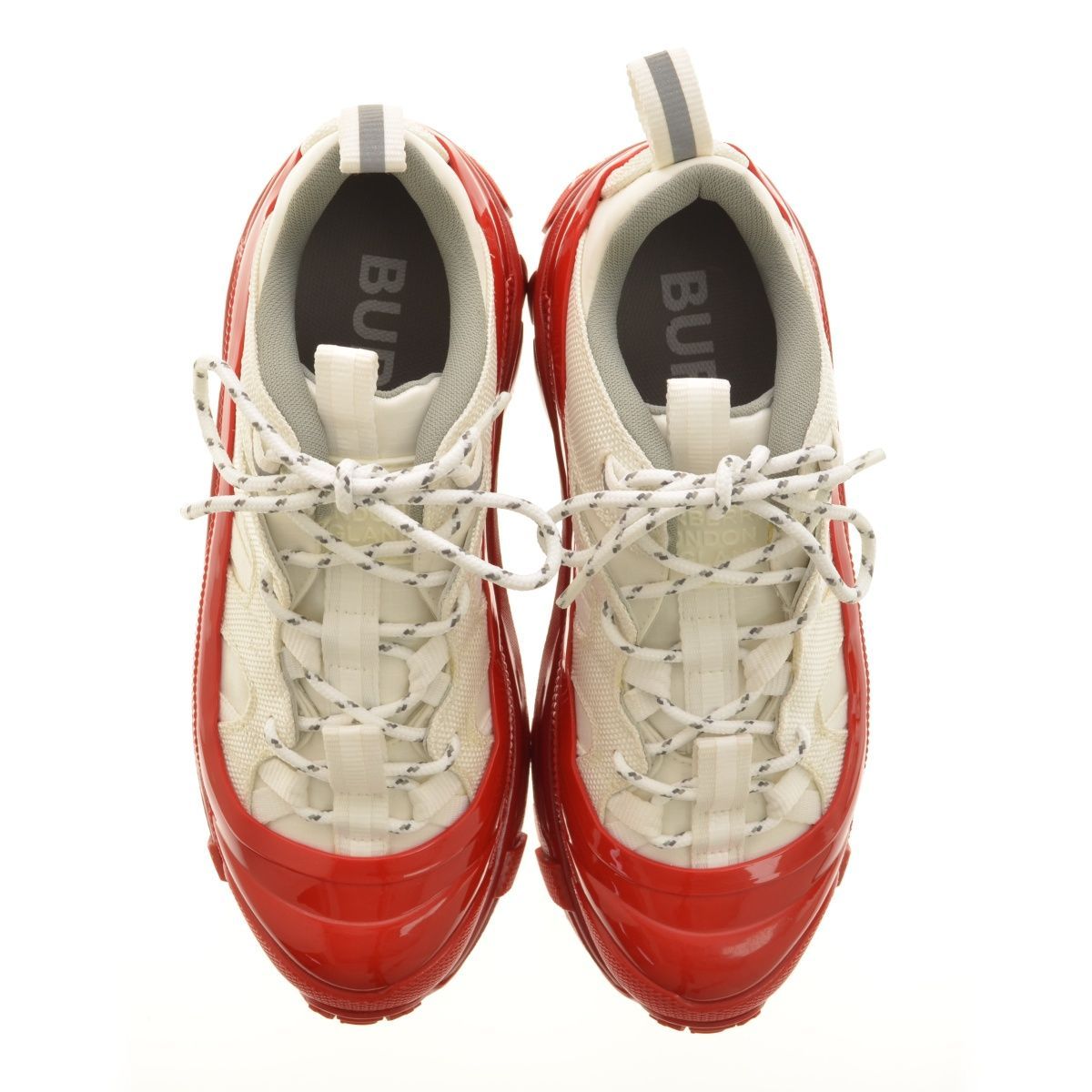 【burberry】 アーサースニーカー バーバリーの新作スニーカー「アーサー」光沢感あるラバーソール