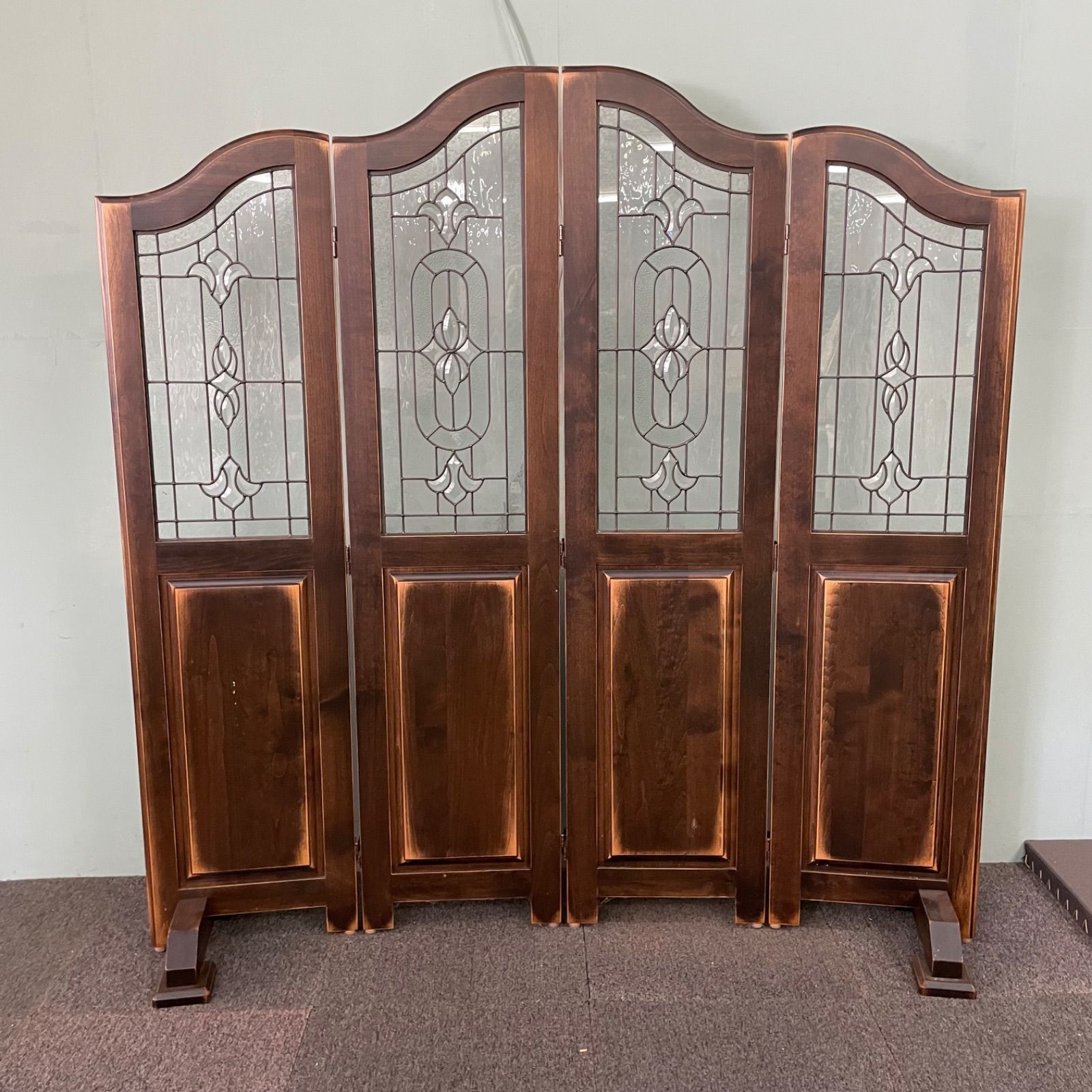 一覧爆安! ♭ ステンドグラス パーテーション 4連 高さ160cm 幅40cm 間仕切り 衝立 折りたたみ 木製 パーティション アンティーク風 魅力的な