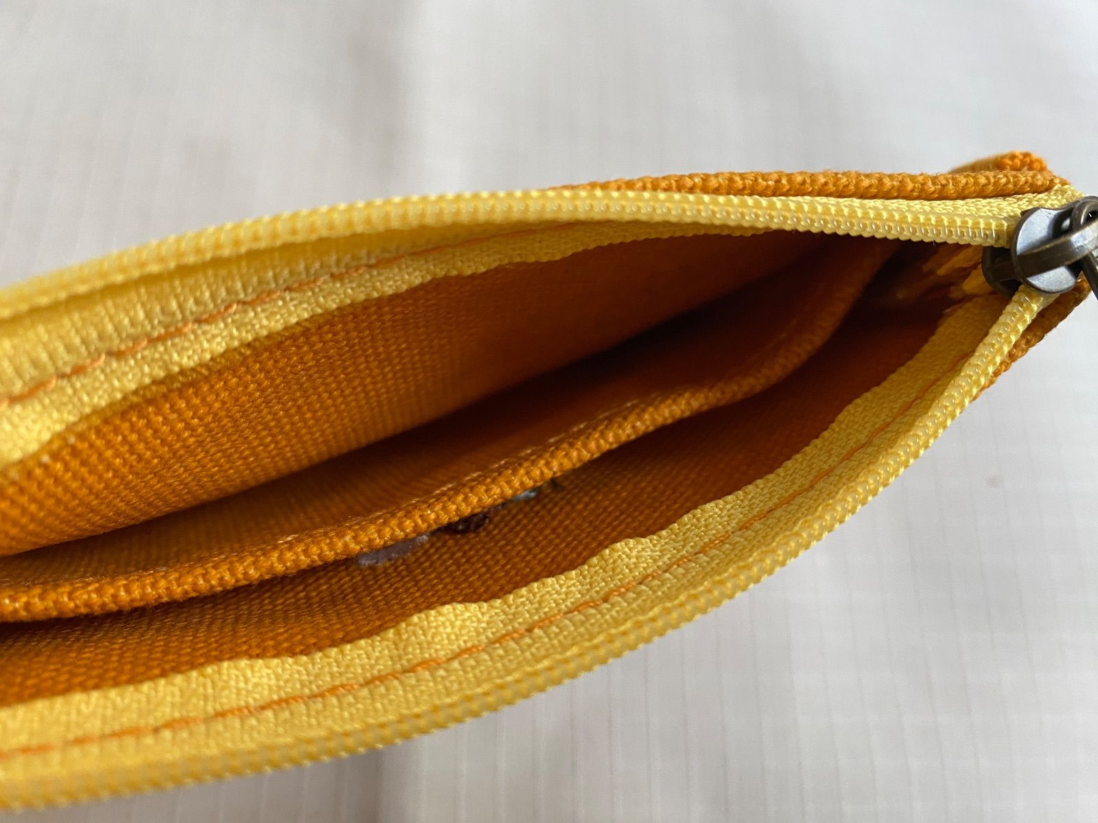 【一帆布包】台湾 ルーローハン刺繍入り帆布薄型小銭入れ