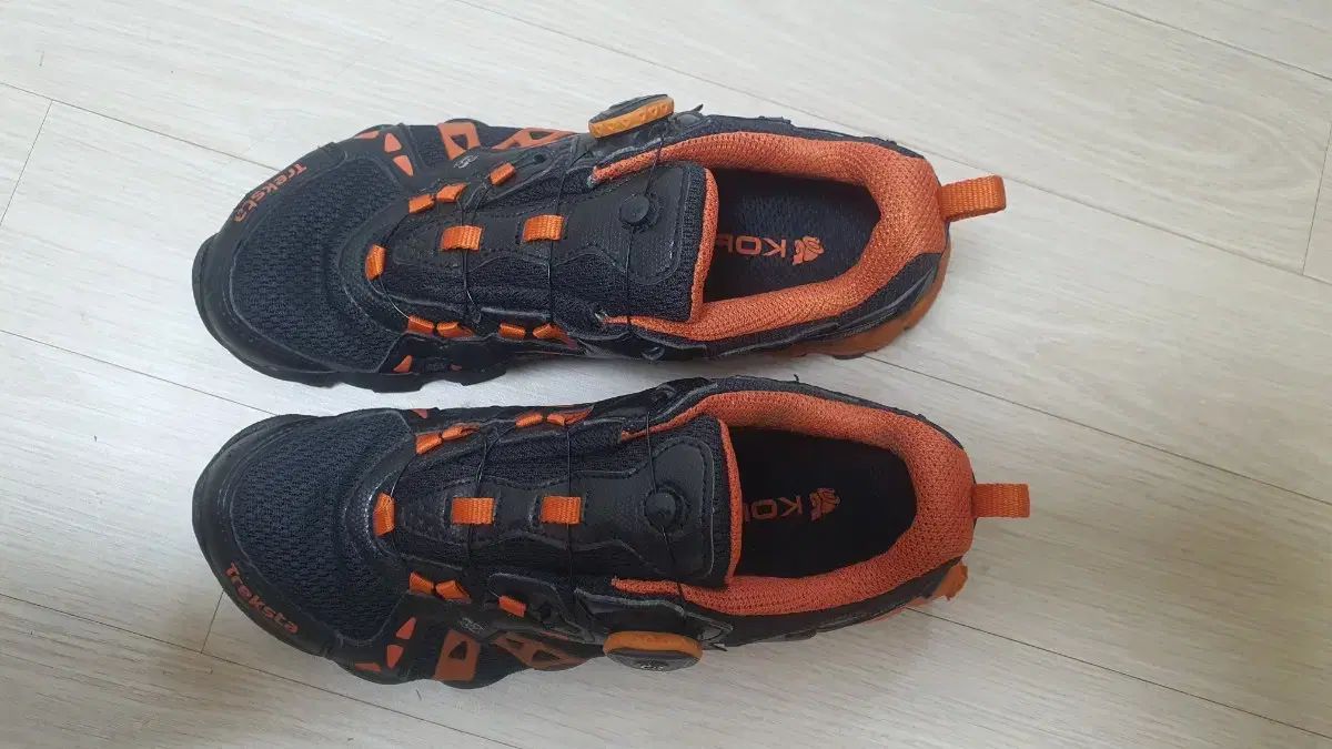 Treksta トレクスタ