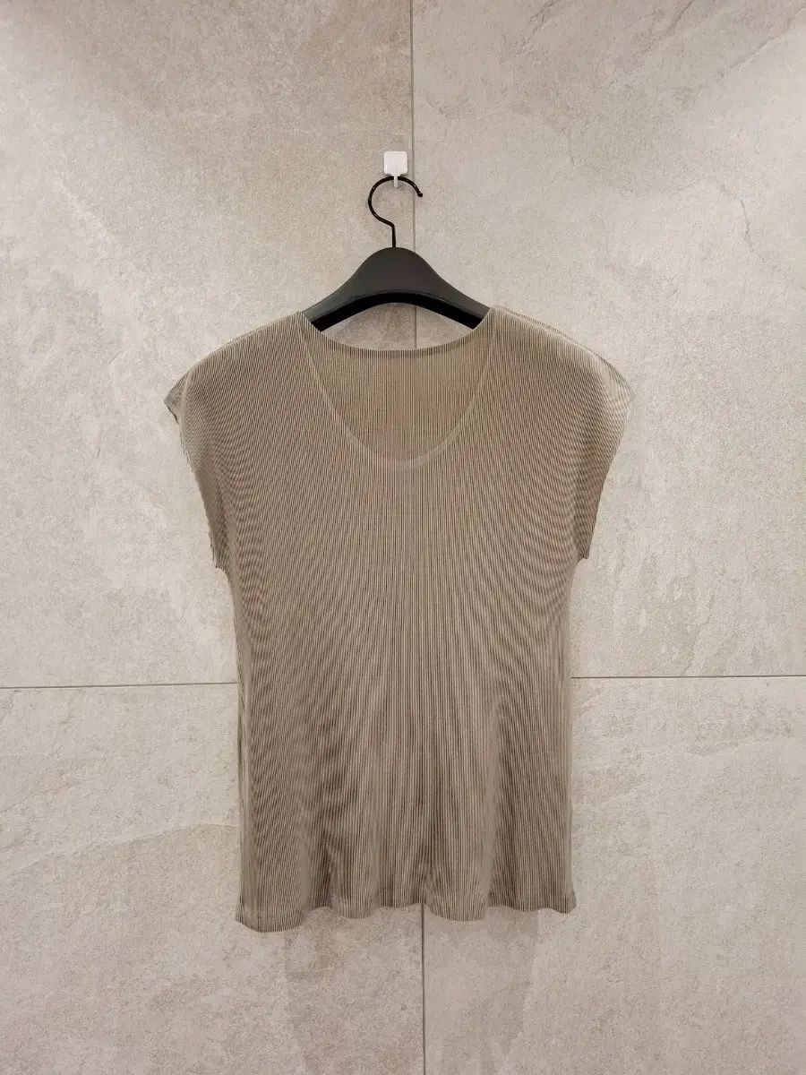 PLEATS