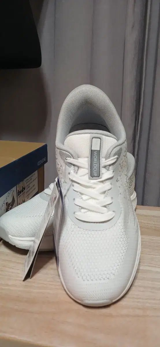 PROWORLDCUP LINE ランニングシューズ 245サイズ OLIVEOS_COM_TR