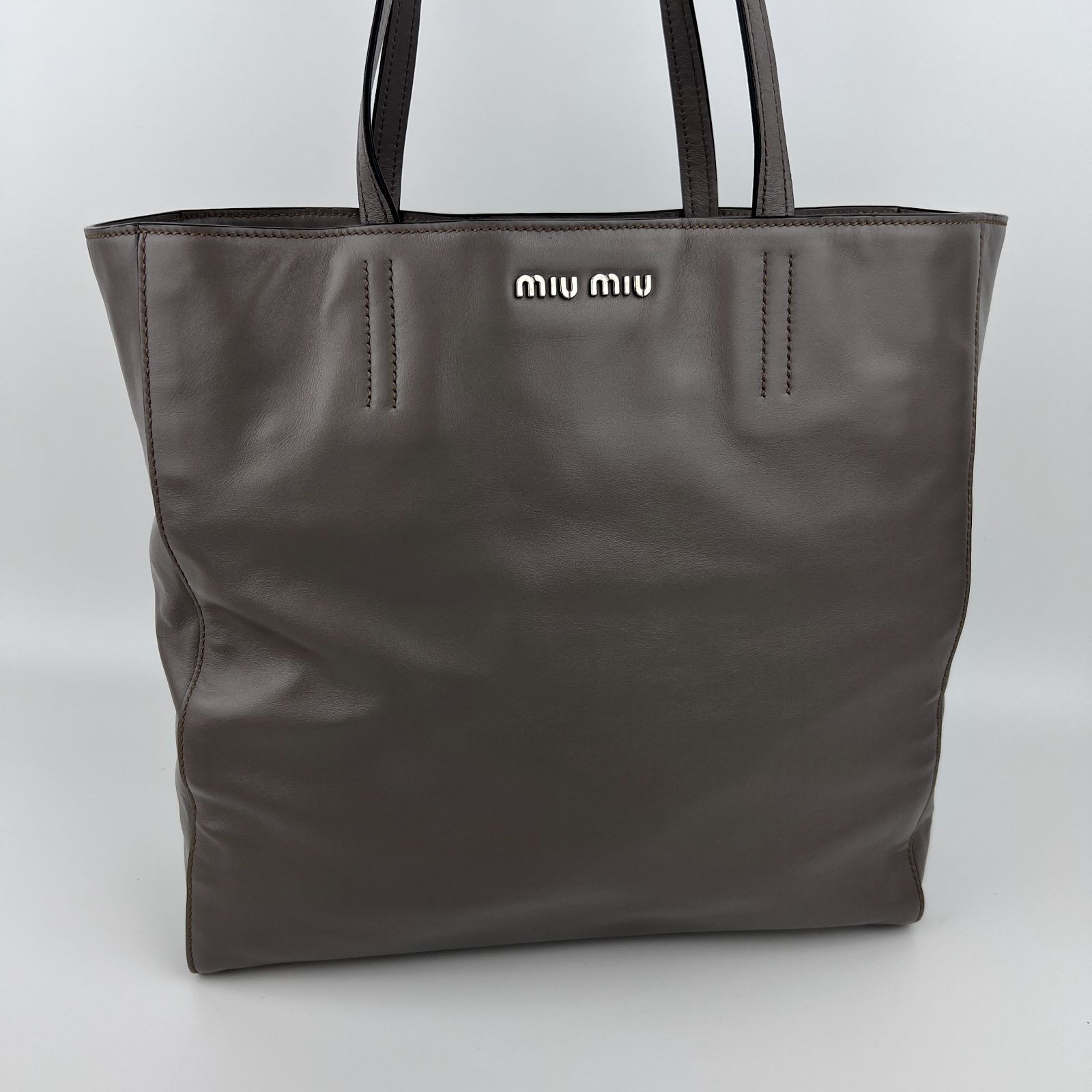 中古】miumiu ミュウミュウ トートバッグ 肩掛け グレー レザー
