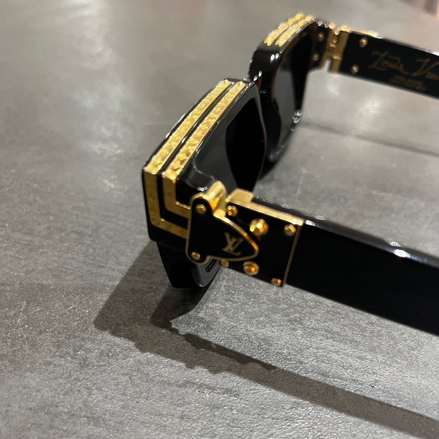 定価116600円 国内正規 LOUIS VUITTON 1.1 ミリオネア