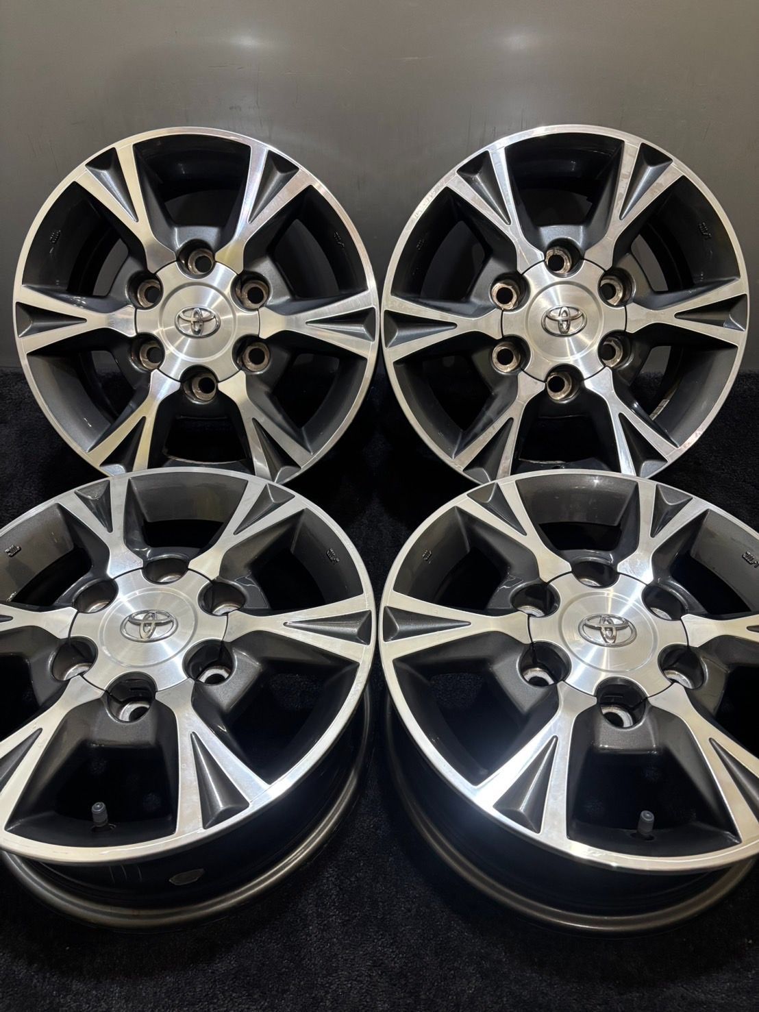 トヨタ純正 200系 ハイエース アルミホイール 195/80R15 トヨタ純正