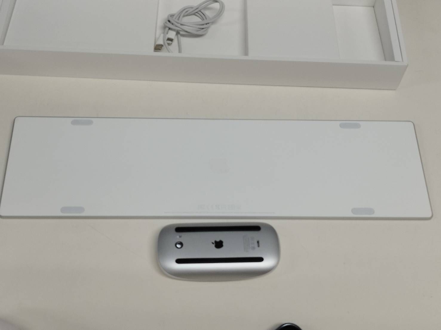 Apple キーボード(A1843)とマウス(A1657)のセット
