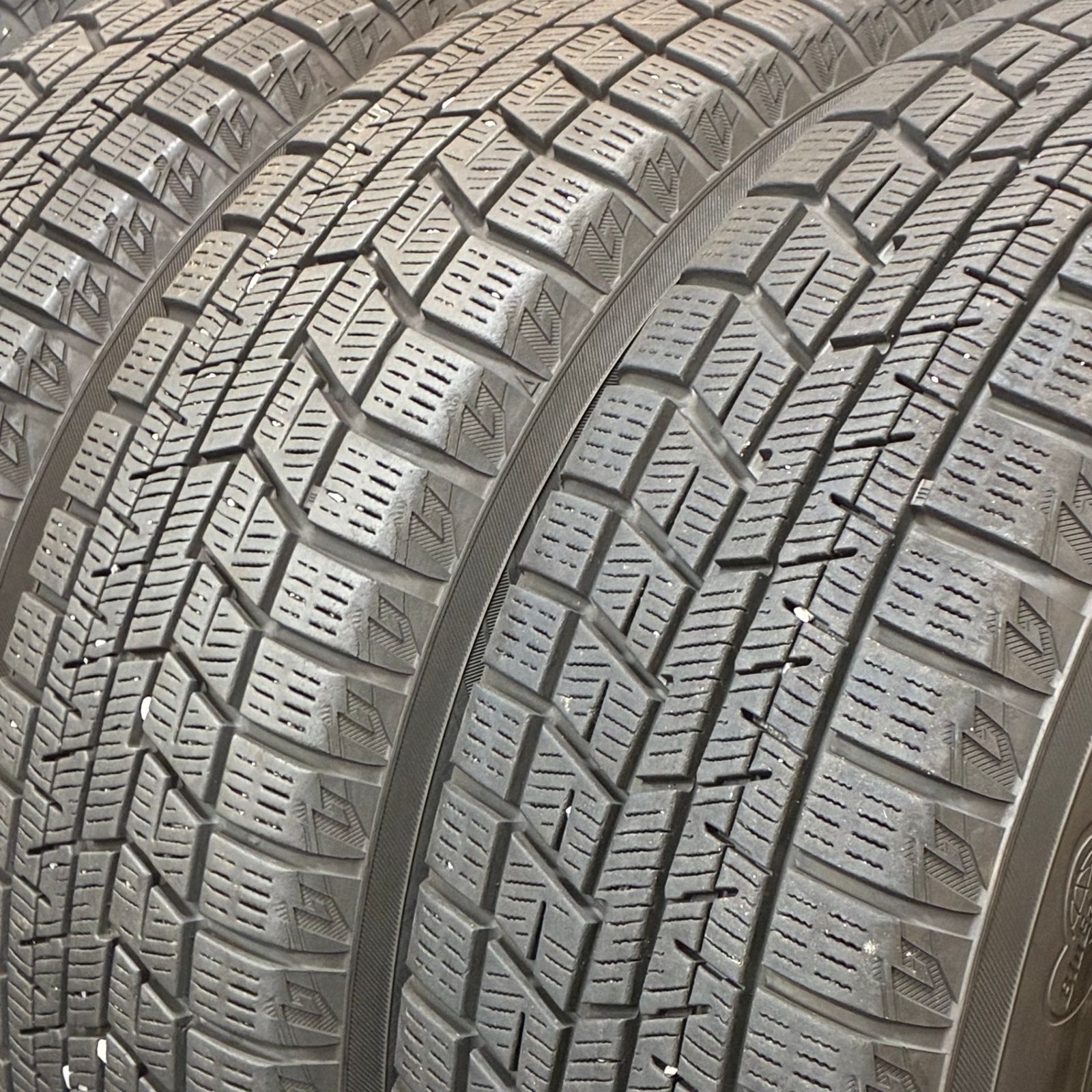 売切 21年製 ヨコハマ iceGUARD iG60 / BADX D.O.S 【 175/65R15