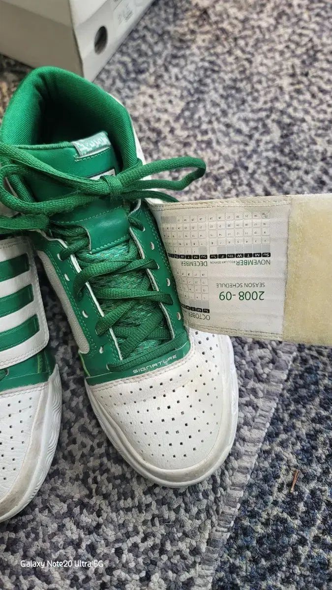 adidas アディダス