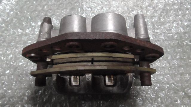 フロント キャリパー