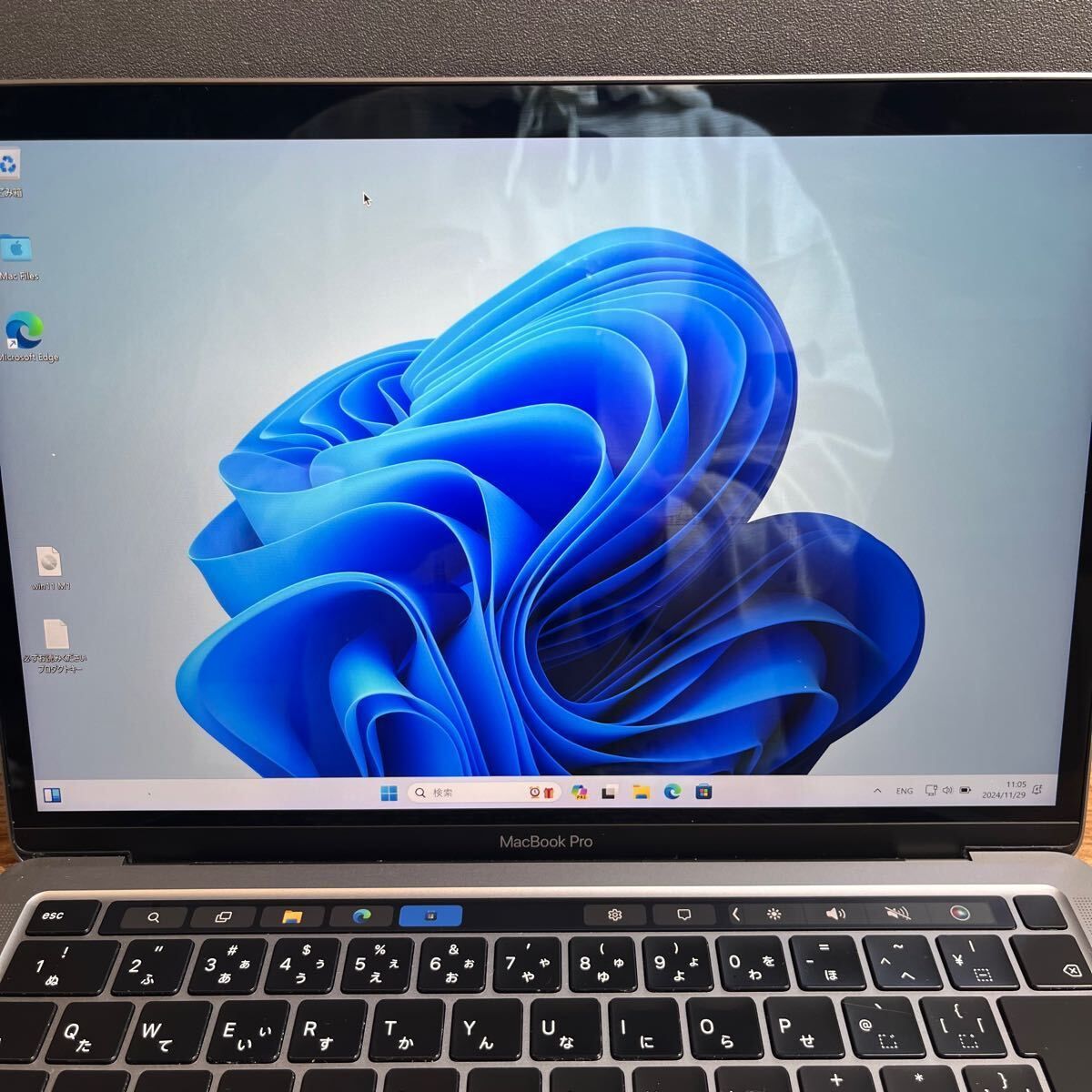 MacBook Pro (13-inch, M1, 2020) - 技術仕様 - Apple サポート (日本